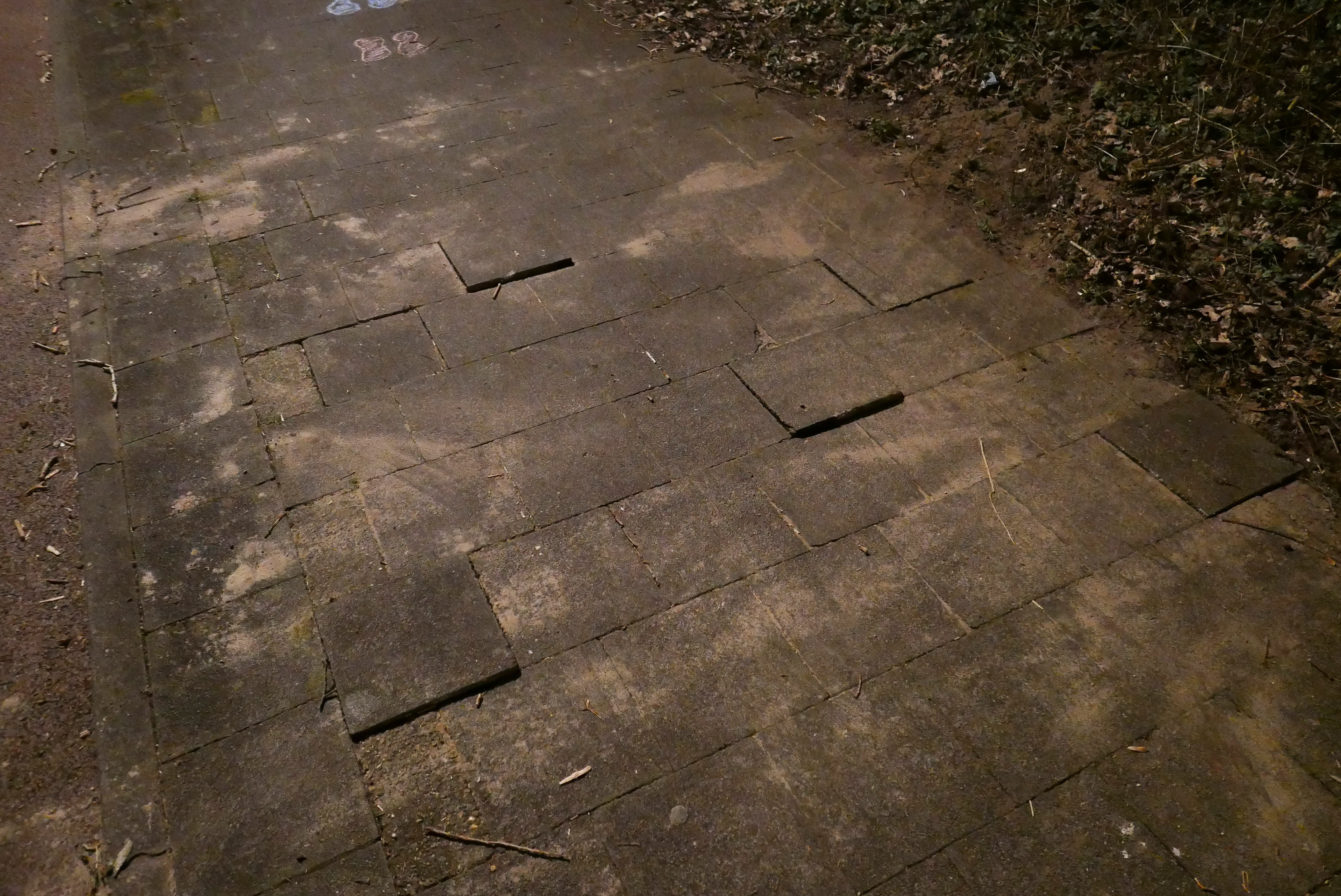 Stoeptegels komen omhoog door sensoren
